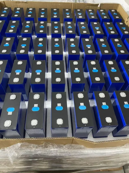 Pin Lithium Sắt Phosphate (LiFePO4) là gì? Ưu/nhược điểm & ứng dụng